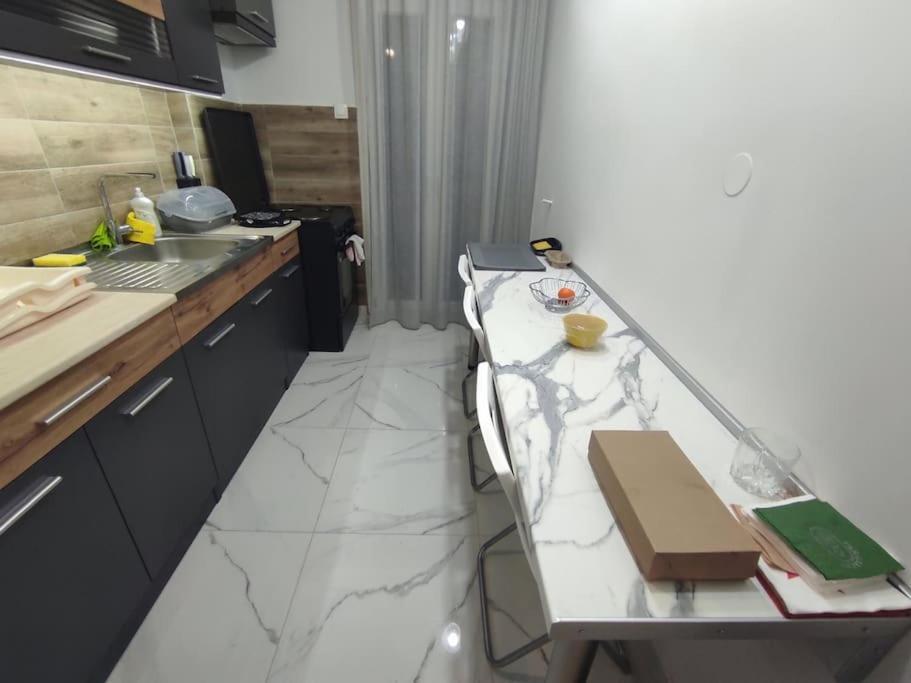 Lux Appartment , 3 Rooms Full Extra , City Center Tesalónica Exterior foto